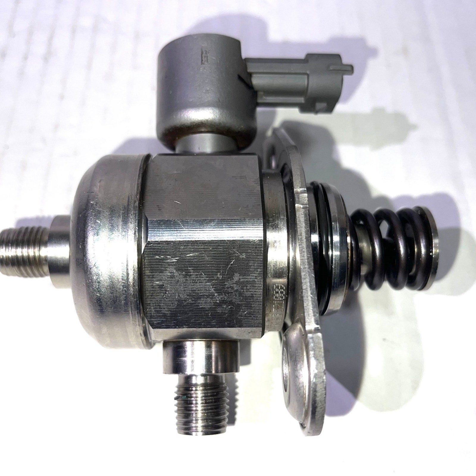 High Pressure Fuel Pump for Cadillac CTS STS 3.6L V6 2008-2011 12614934 12626234